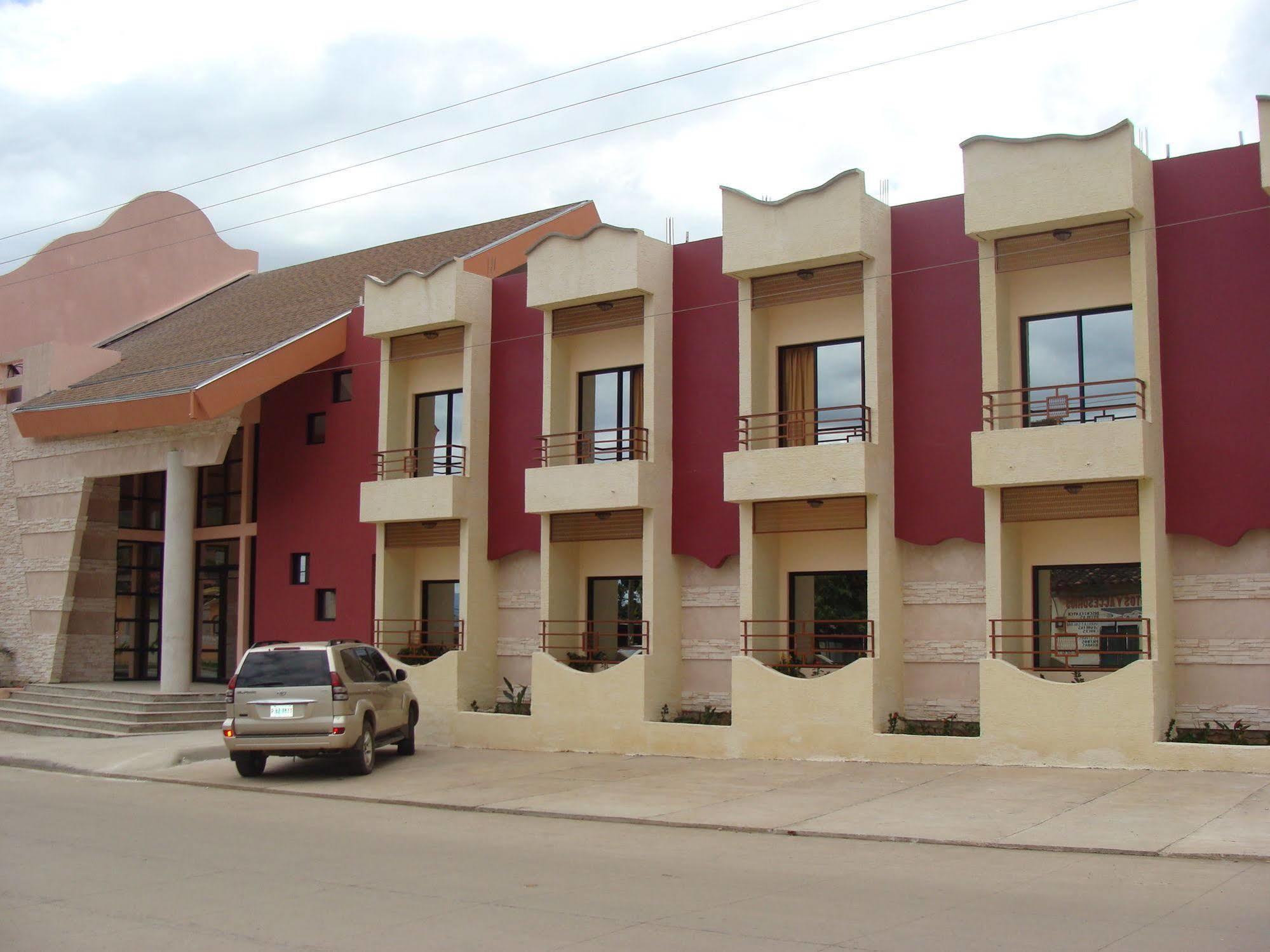 Hotel Plaza Maria Catacamas Esterno foto