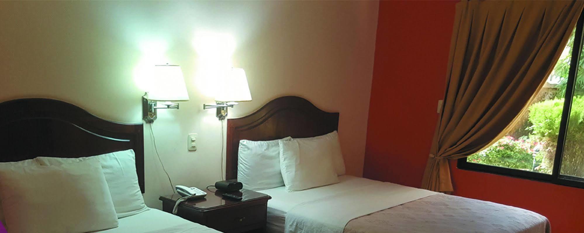 Hotel Plaza Maria Catacamas Esterno foto